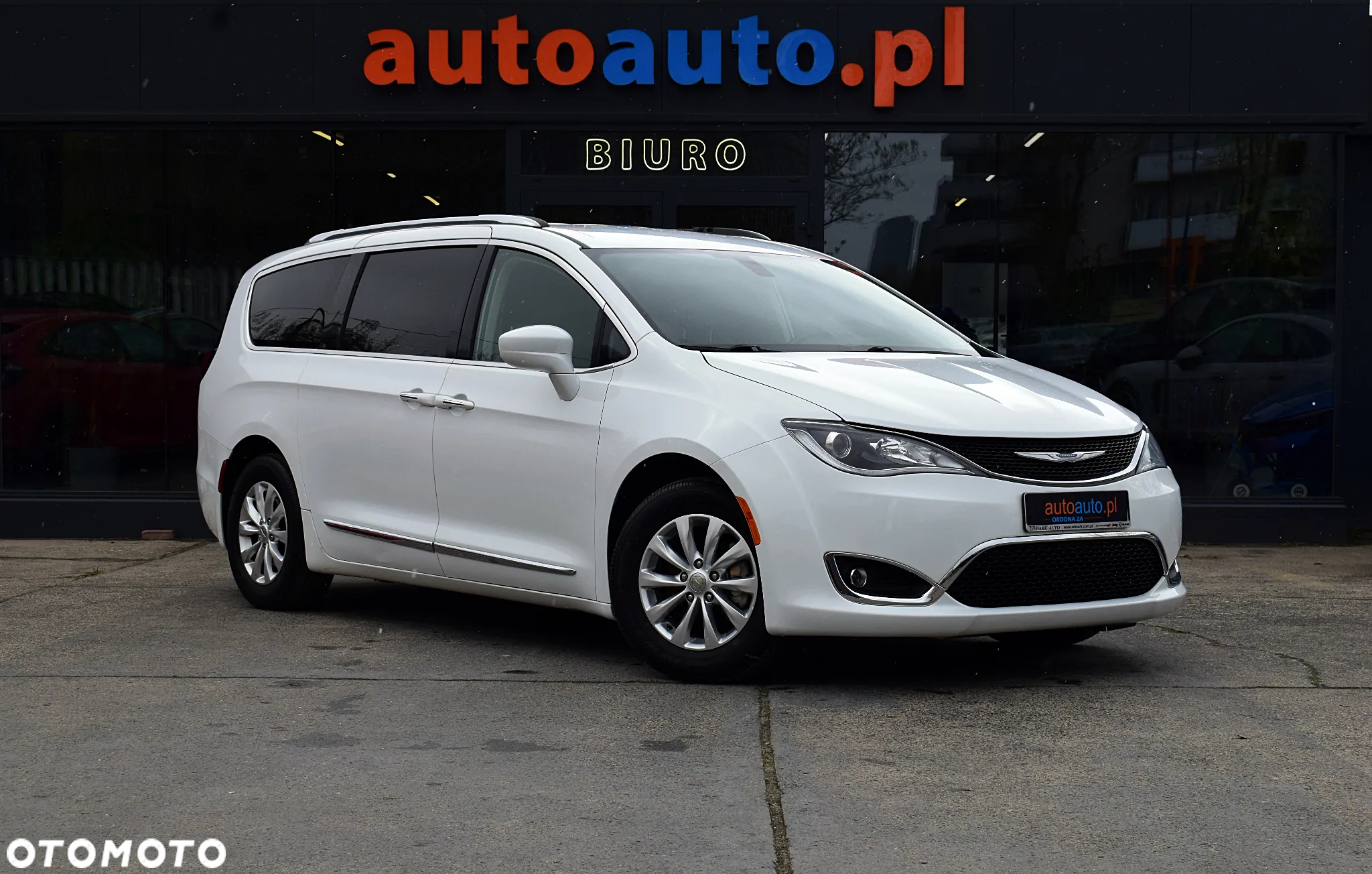 Chrysler Pacifica - 3