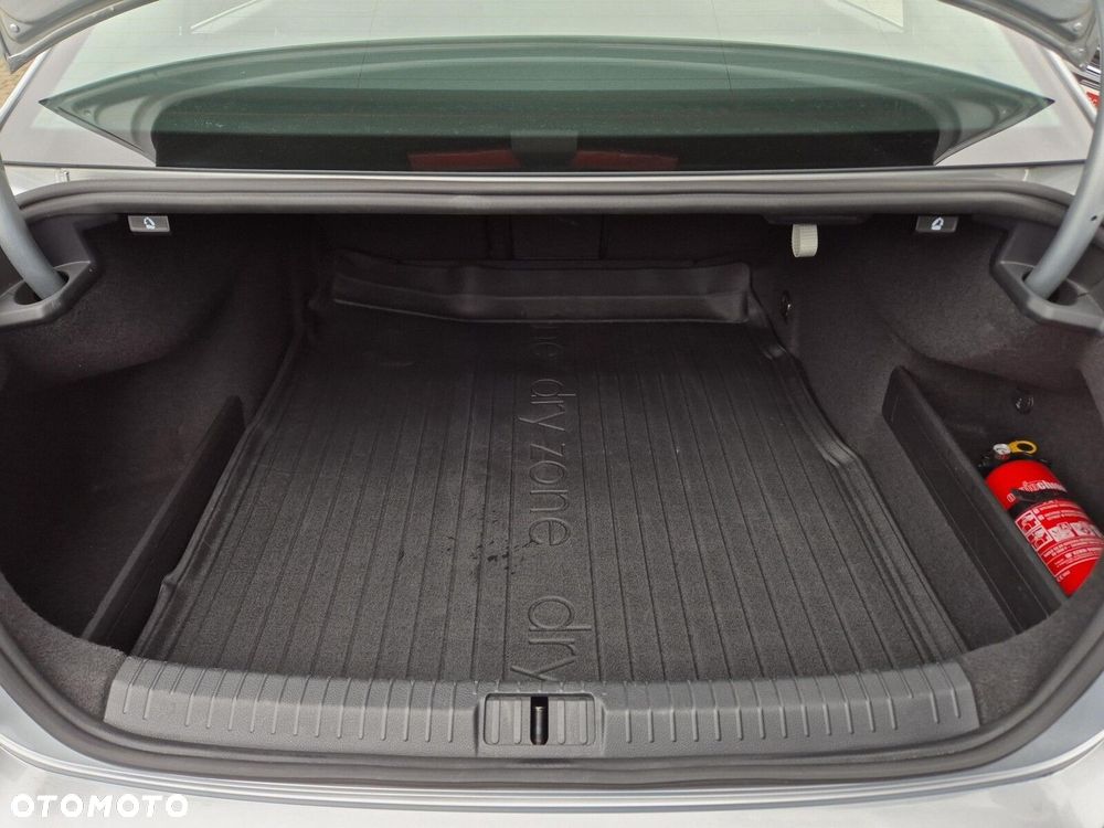 Volkswagen Passat 2.0 TSI Business DSG - 31