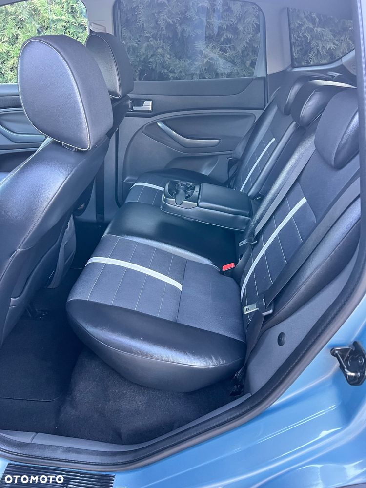 Ford Kuga 2.0 TDCi 4x4 Titanium - 16