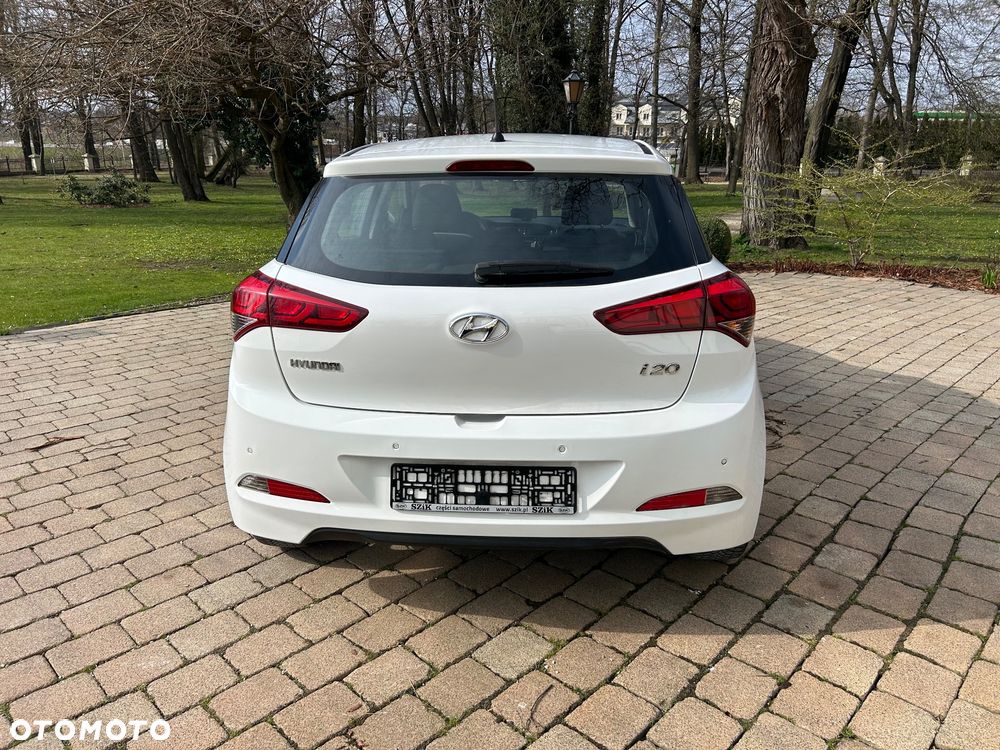 Hyundai i20 1.2 Passion - 6