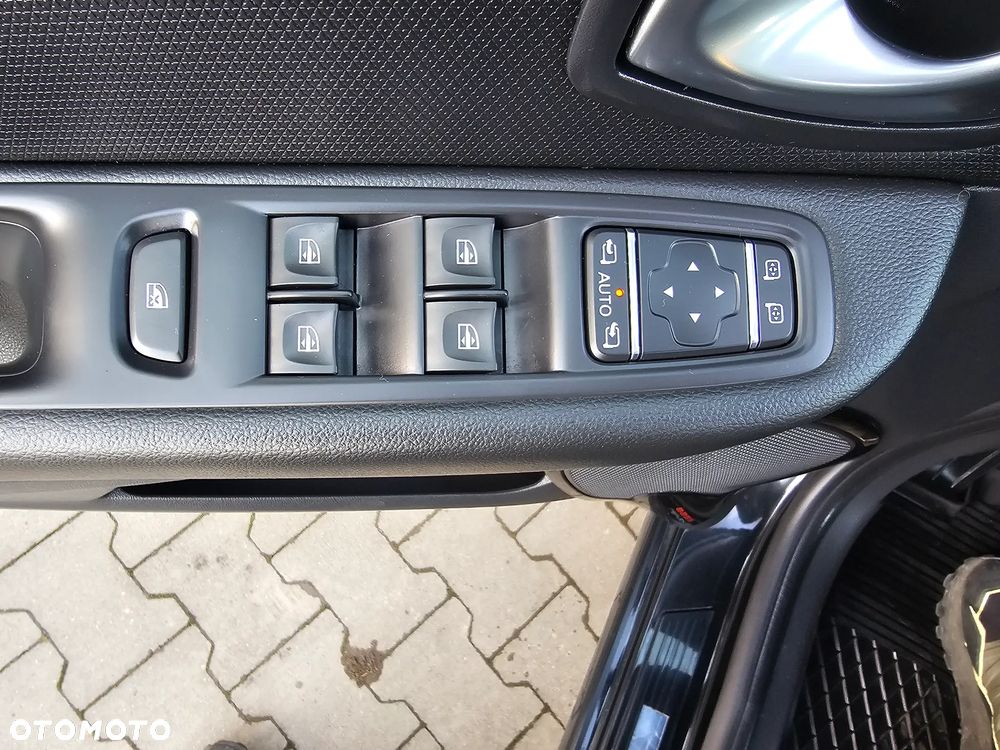 Renault Clio (Energy) TCe 90 Bose Edition - 24