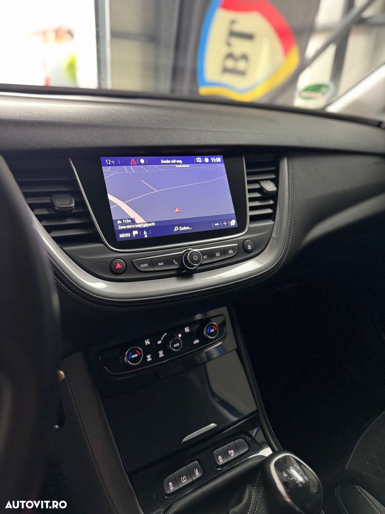 Opel Grandland X 1.2 Start/Stop Business Edition - 9