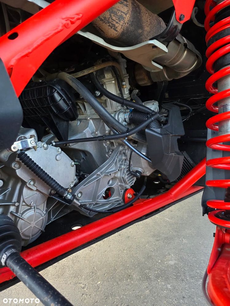 Can-Am Maverick - 10
