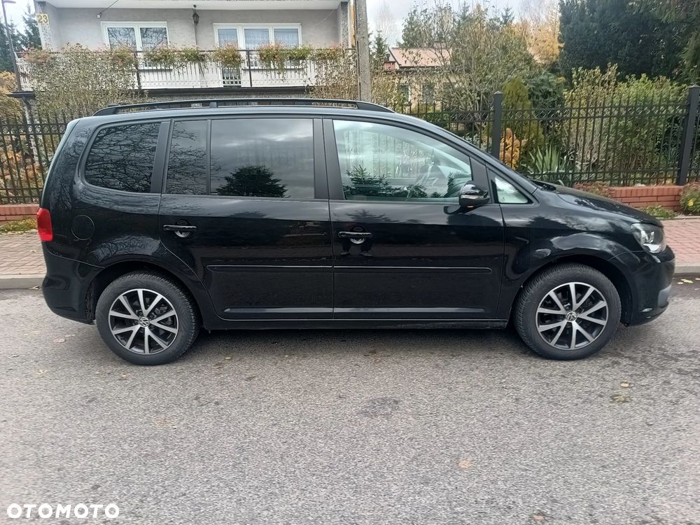 Volkswagen Touran - 3