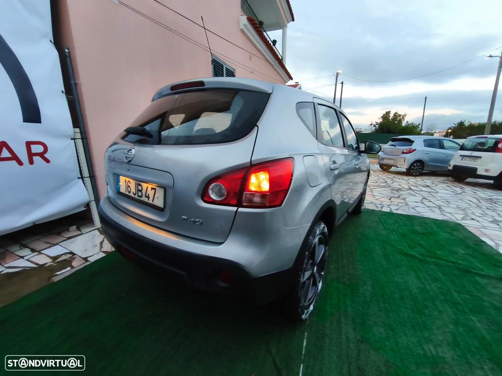 Nissan Qashqai 2.0 dCi Backstage NAVI FPD - 6