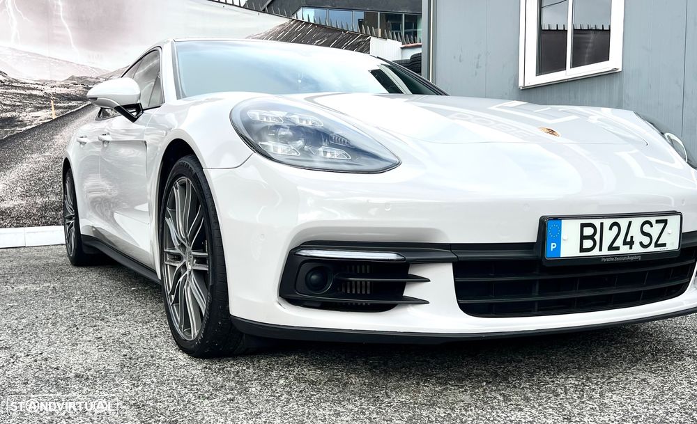 Porsche Panamera Sport Turismo 4 E-Hybrid - 2