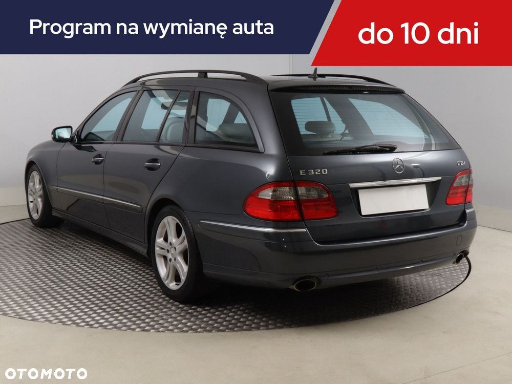 Mercedes-Benz E-Class 2008 photo 5