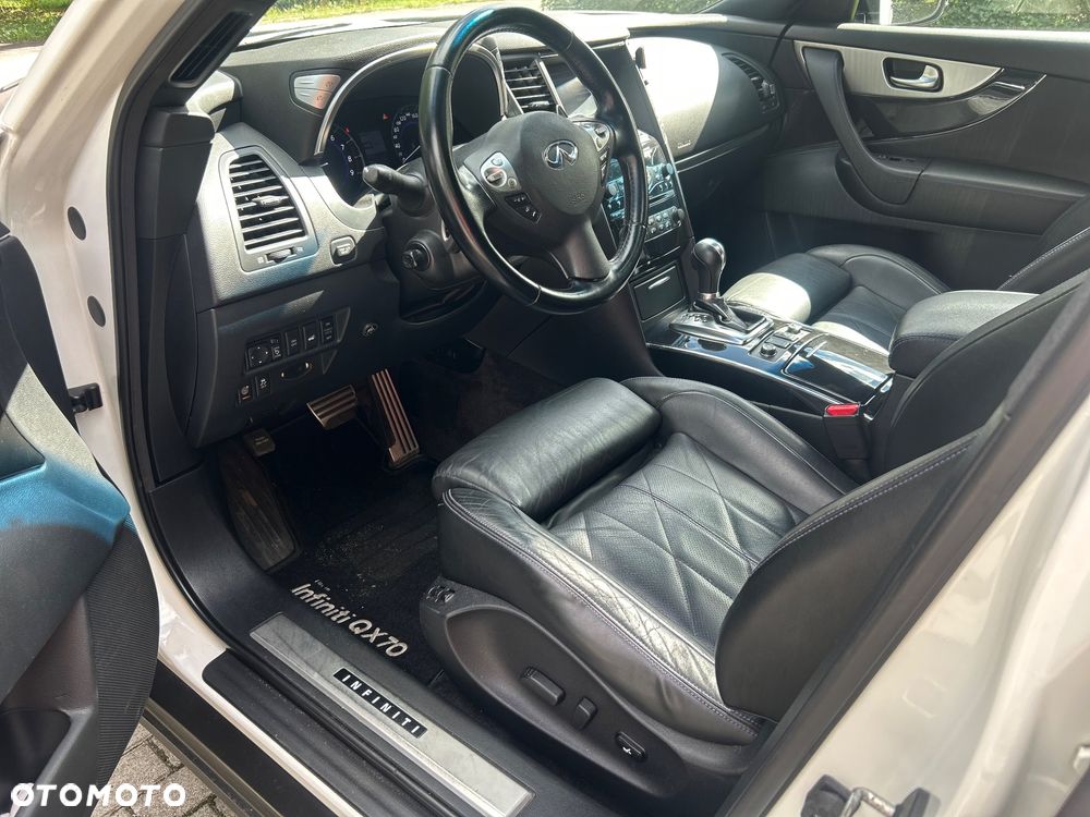 Infiniti Q70 3.7 S Premium - 23