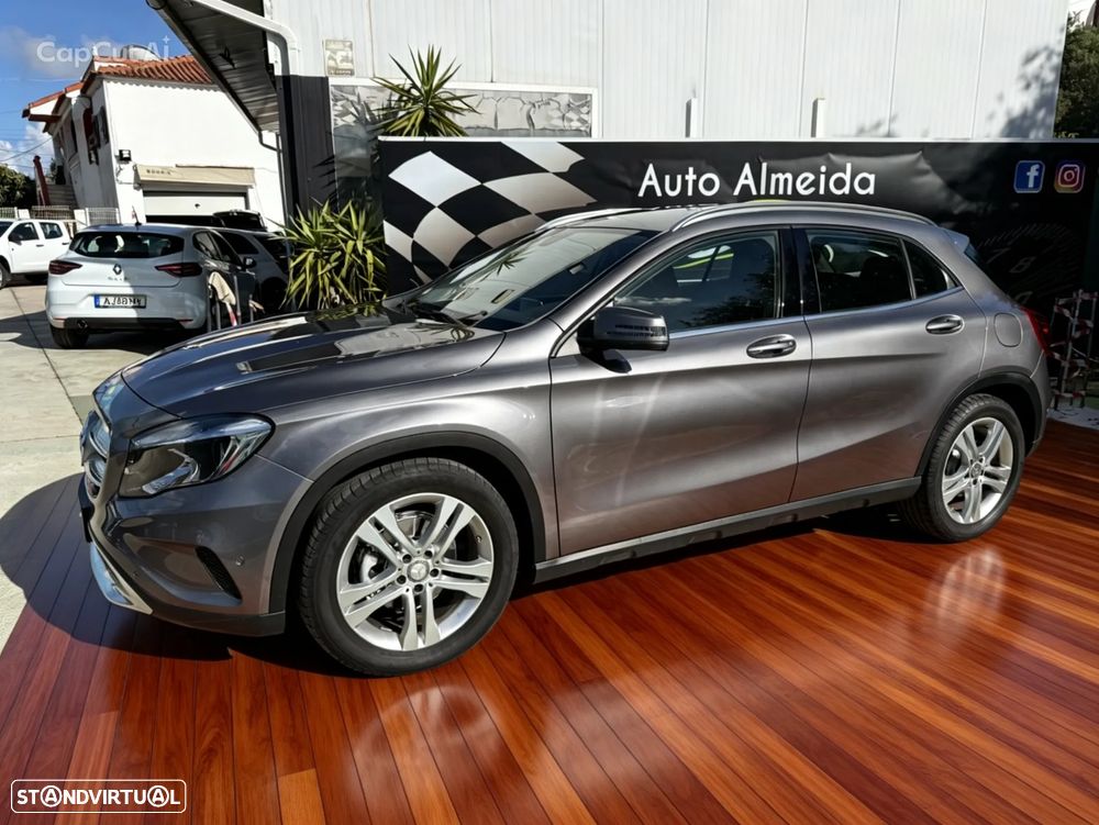 Mercedes-Benz GLA 180 CDI Urban - 4