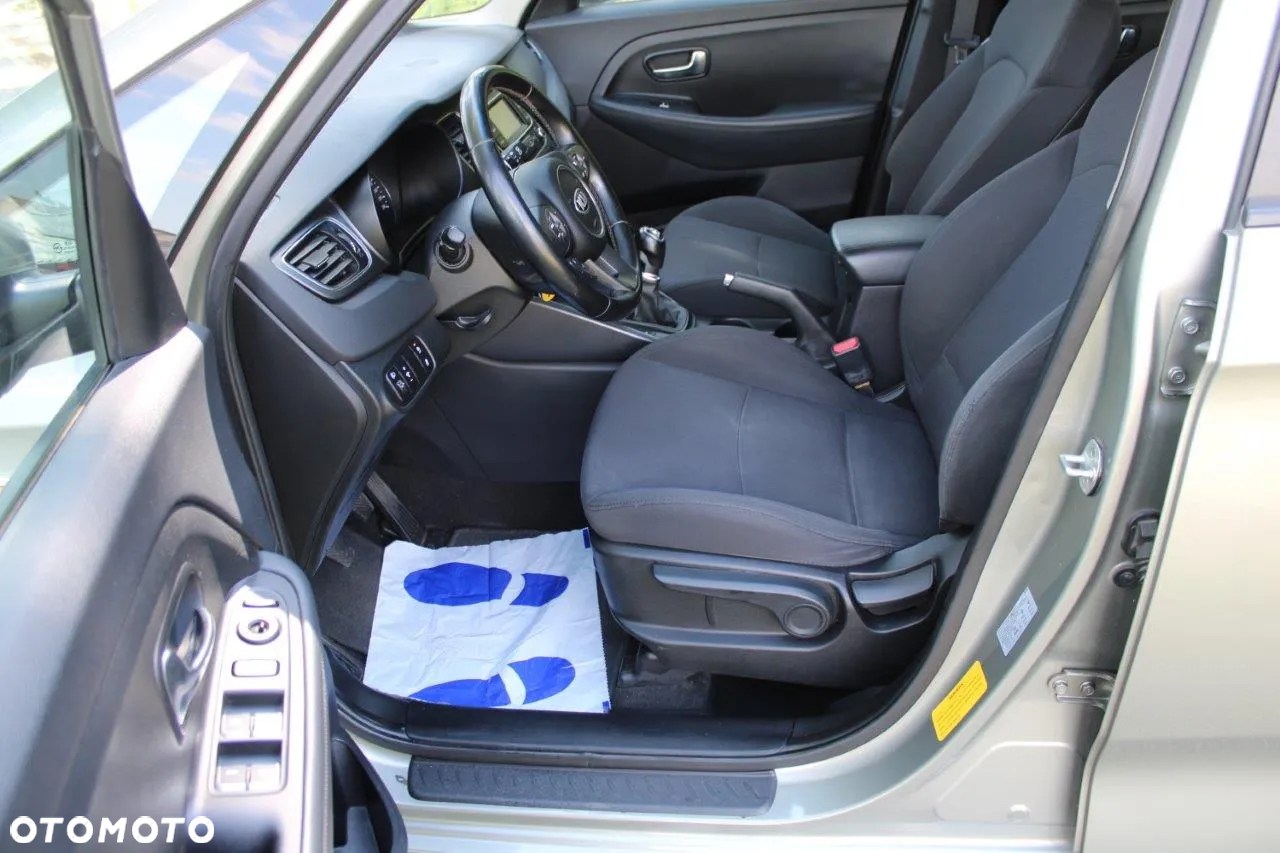 Kia Carens 1.7 CRDi XL 7os - 8