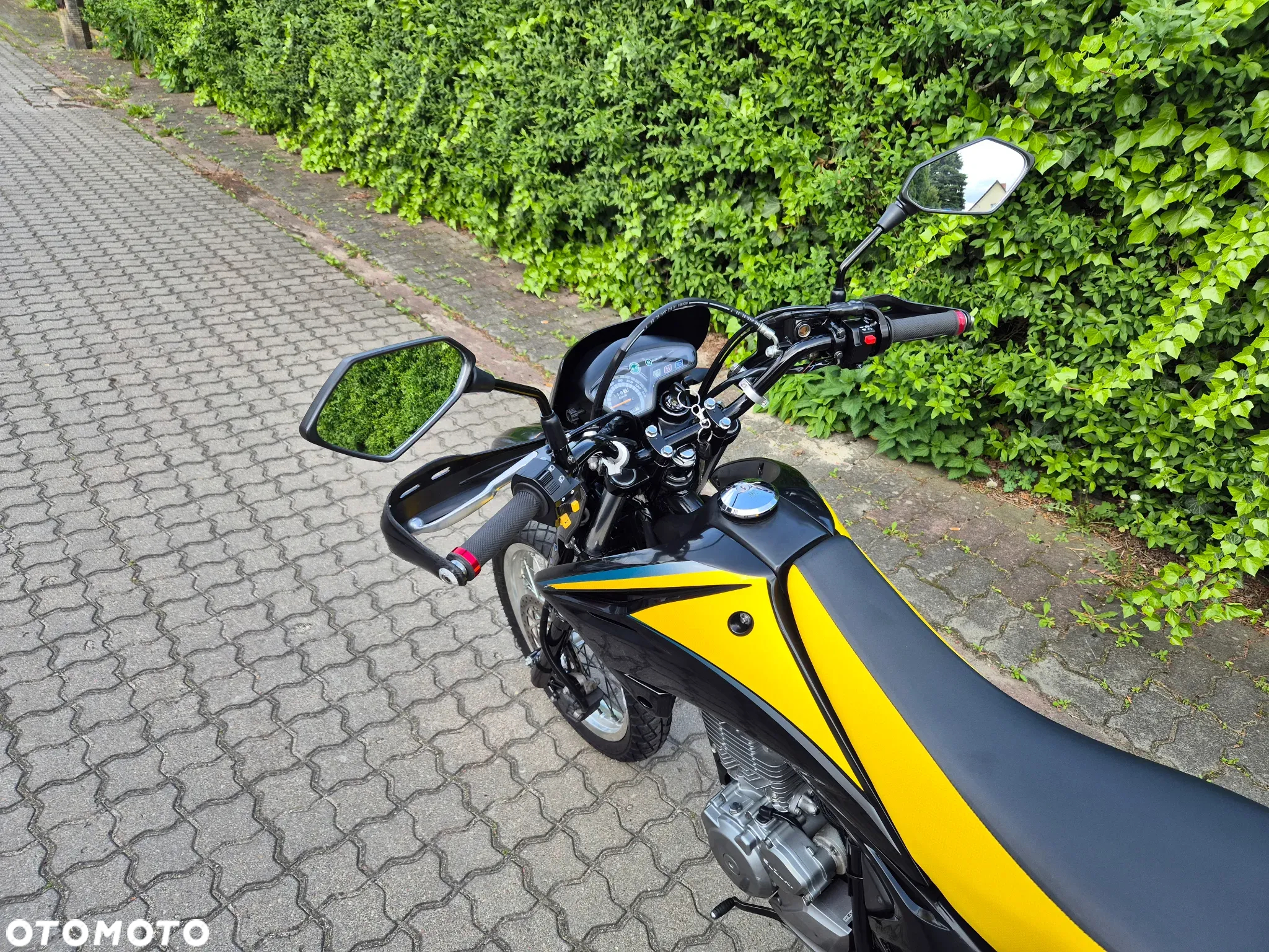 Suzuki DR - 18