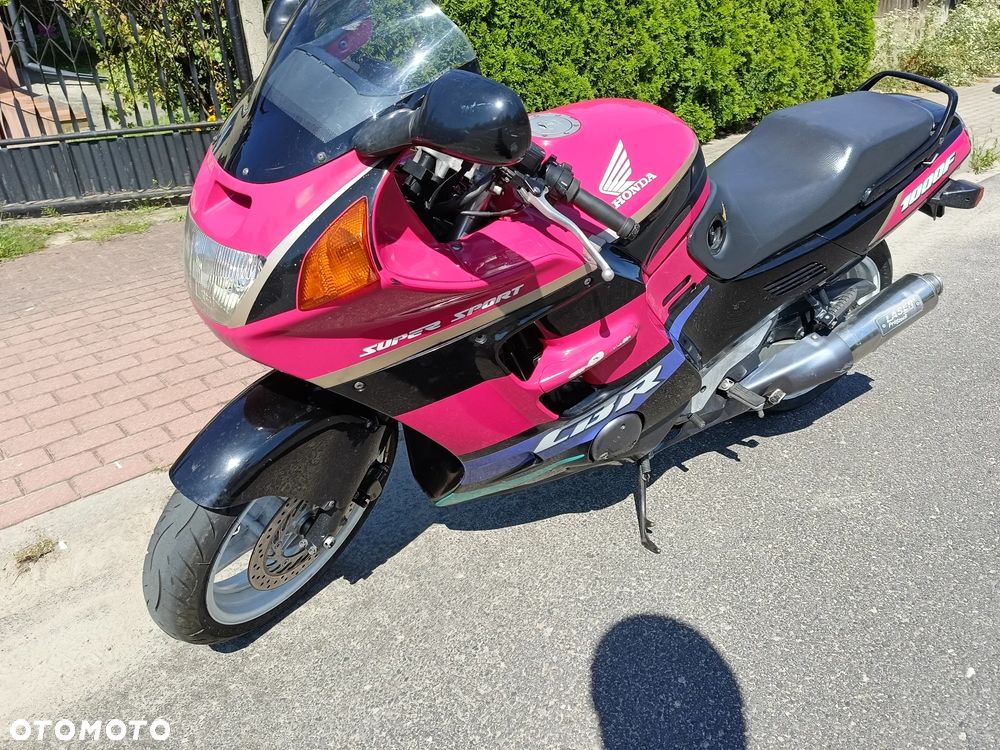 Honda CBR - 1