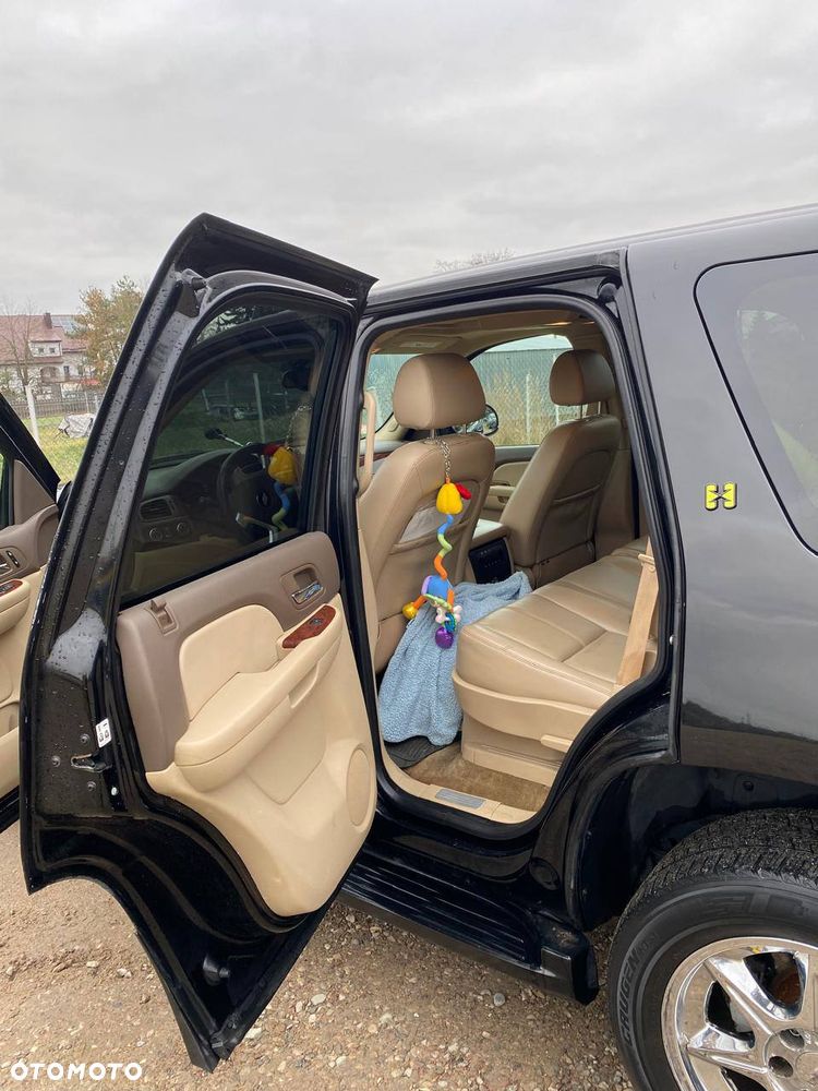 Chevrolet Tahoe - 21