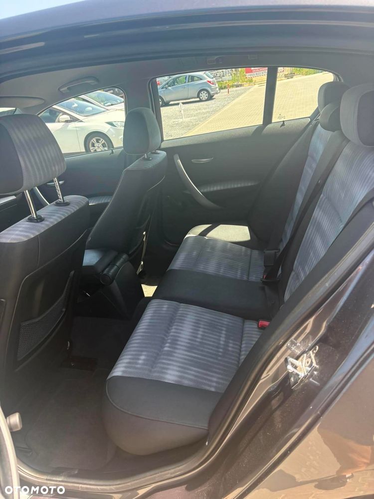 BMW Seria 1 116i - 13