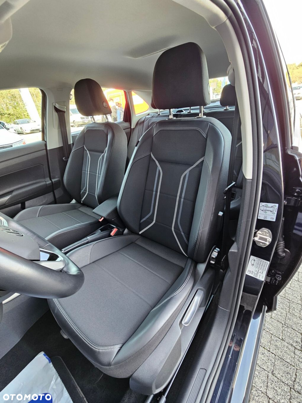 Volkswagen Taigo - 12