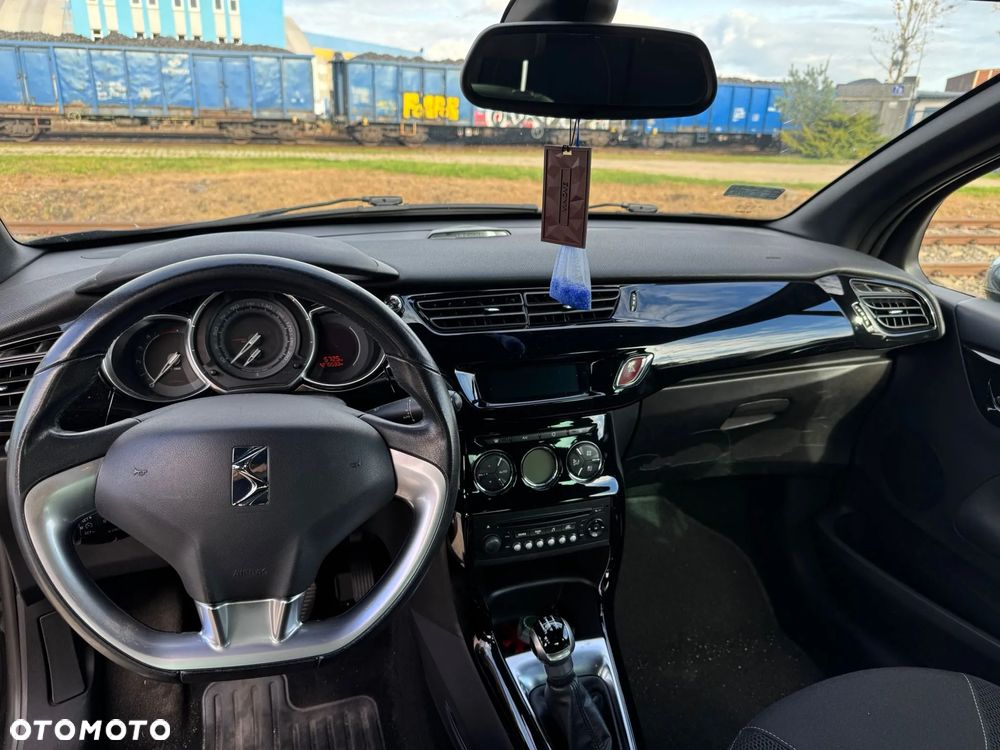 Citroën DS3 e-HDi 90 FAP SoChic - 4