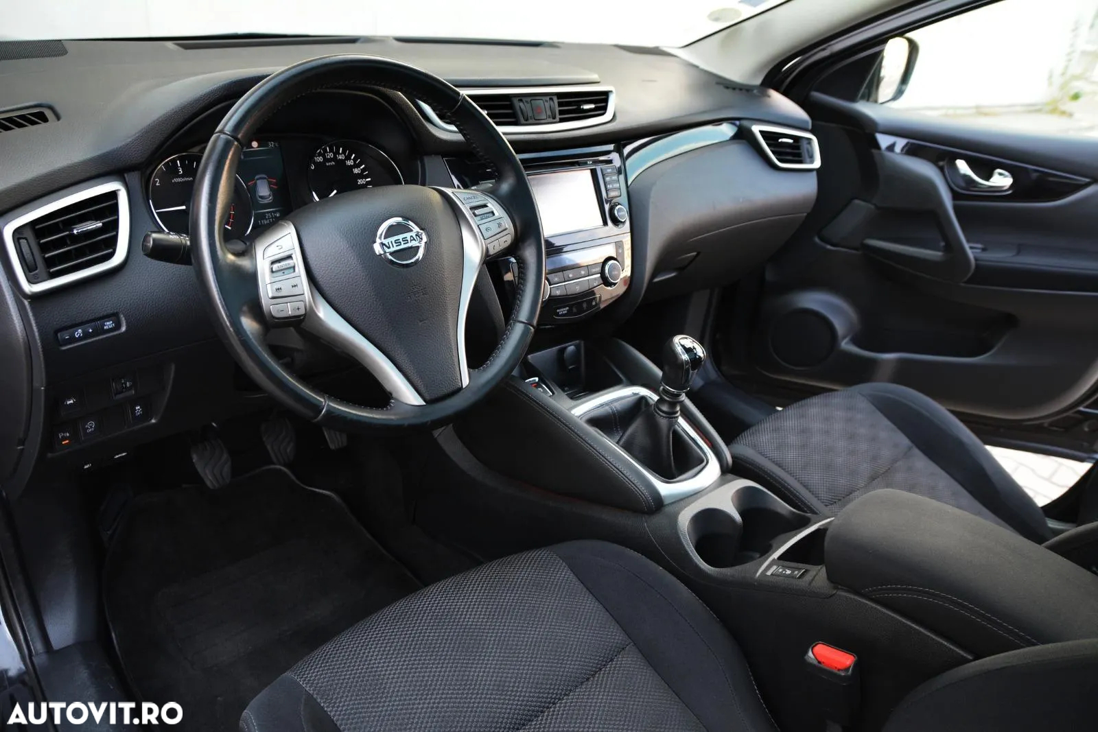 Nissan Qashqai 1.5 DCI Start/Stop Tekna - 10