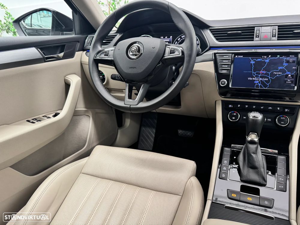 Skoda Superb 2.0 TDI Laurin&Klement DSG - 19