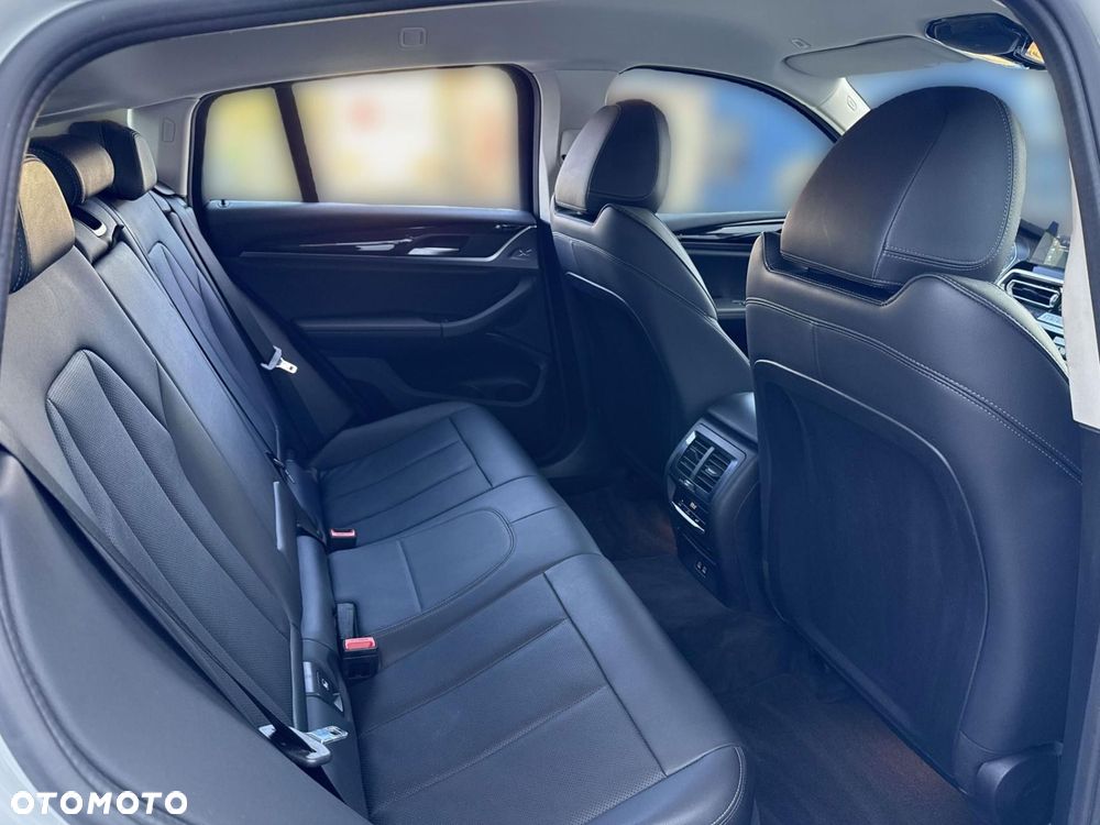 BMW X4 - 16