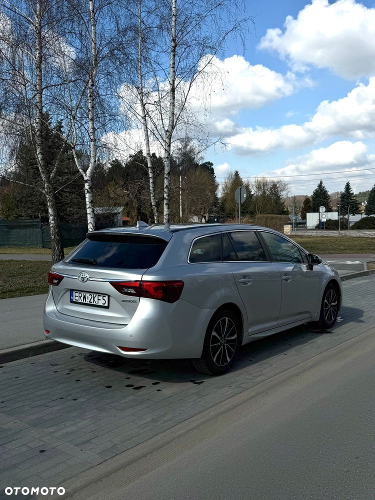 Toyota Avensis 2.0 D-4D Selection - 3