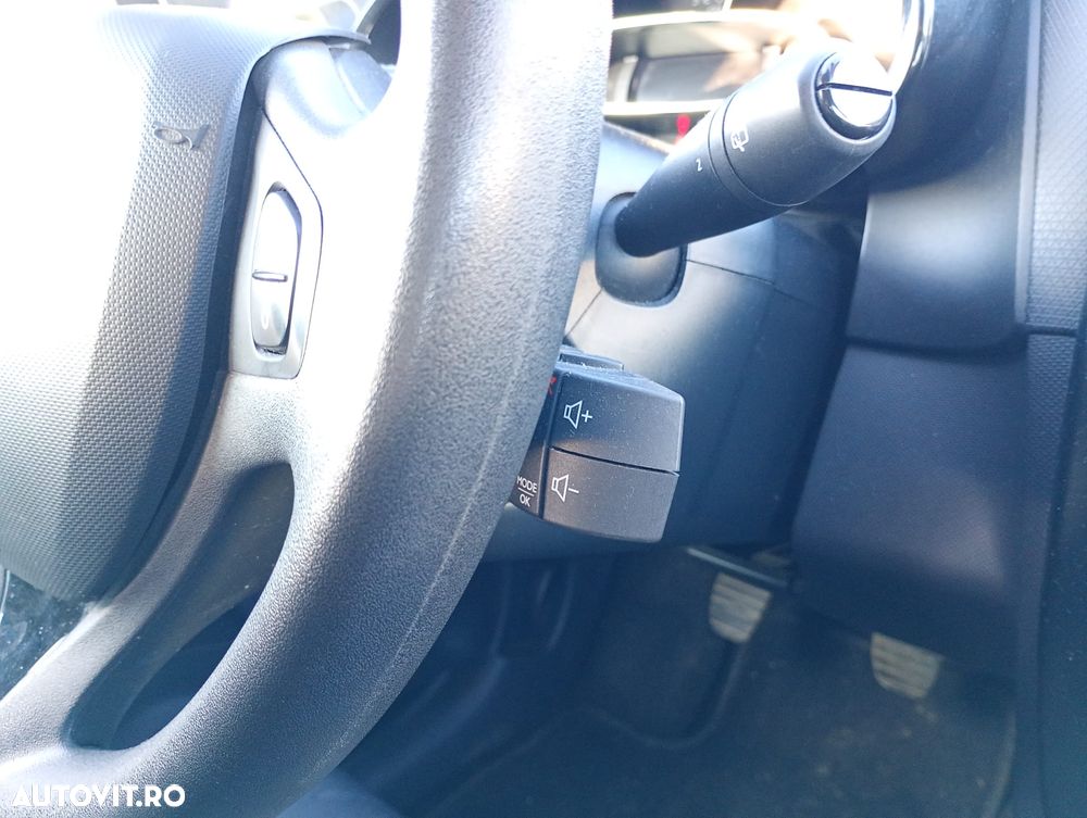 Renault Clio 1.2 16V Expression - 9