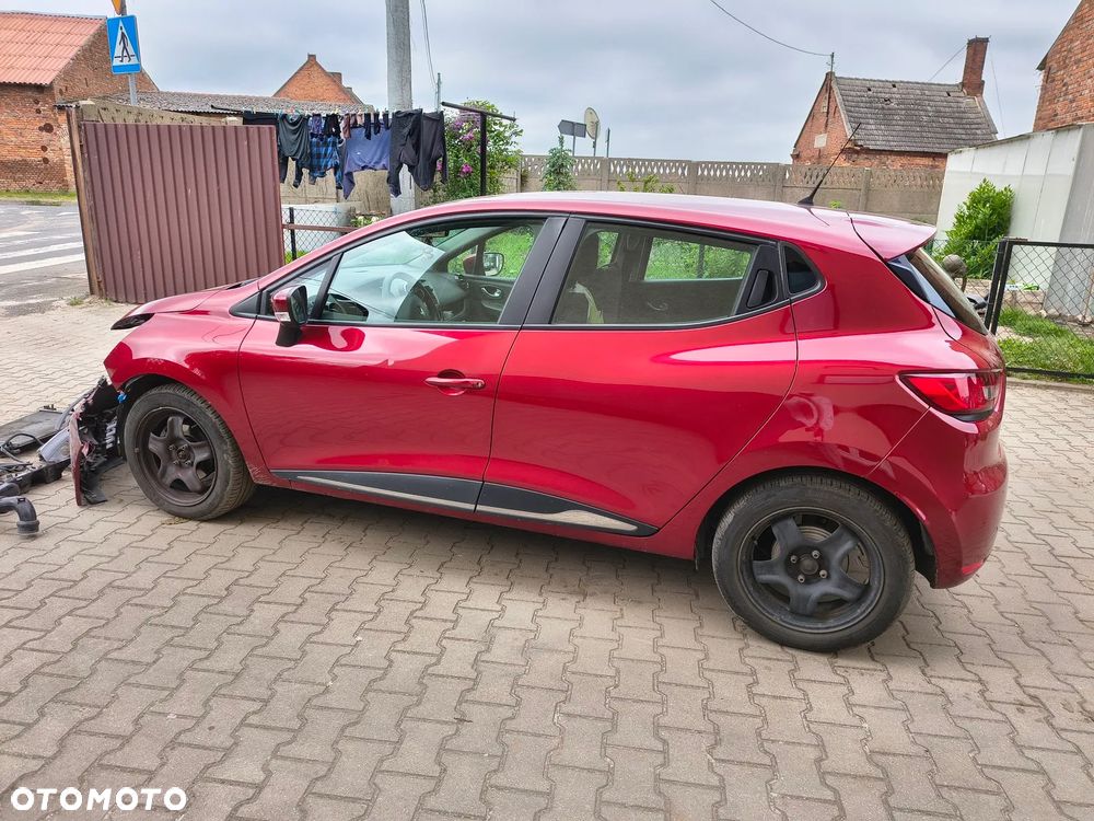 Renault Clio - 11
