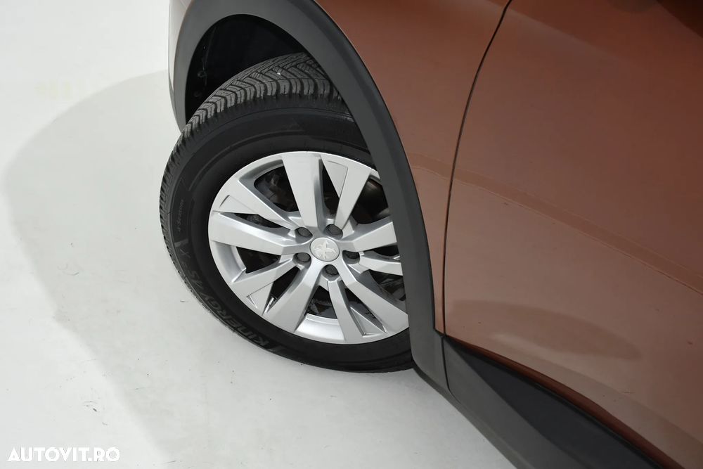 Peugeot 3008 1.2 PureTech 130 EAT8 Allure Pack - 23
