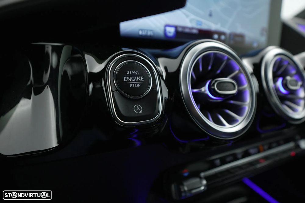 Mercedes-Benz GLA 180 d AMG Line - 24