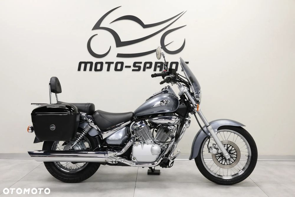Suzuki Intruder - 2