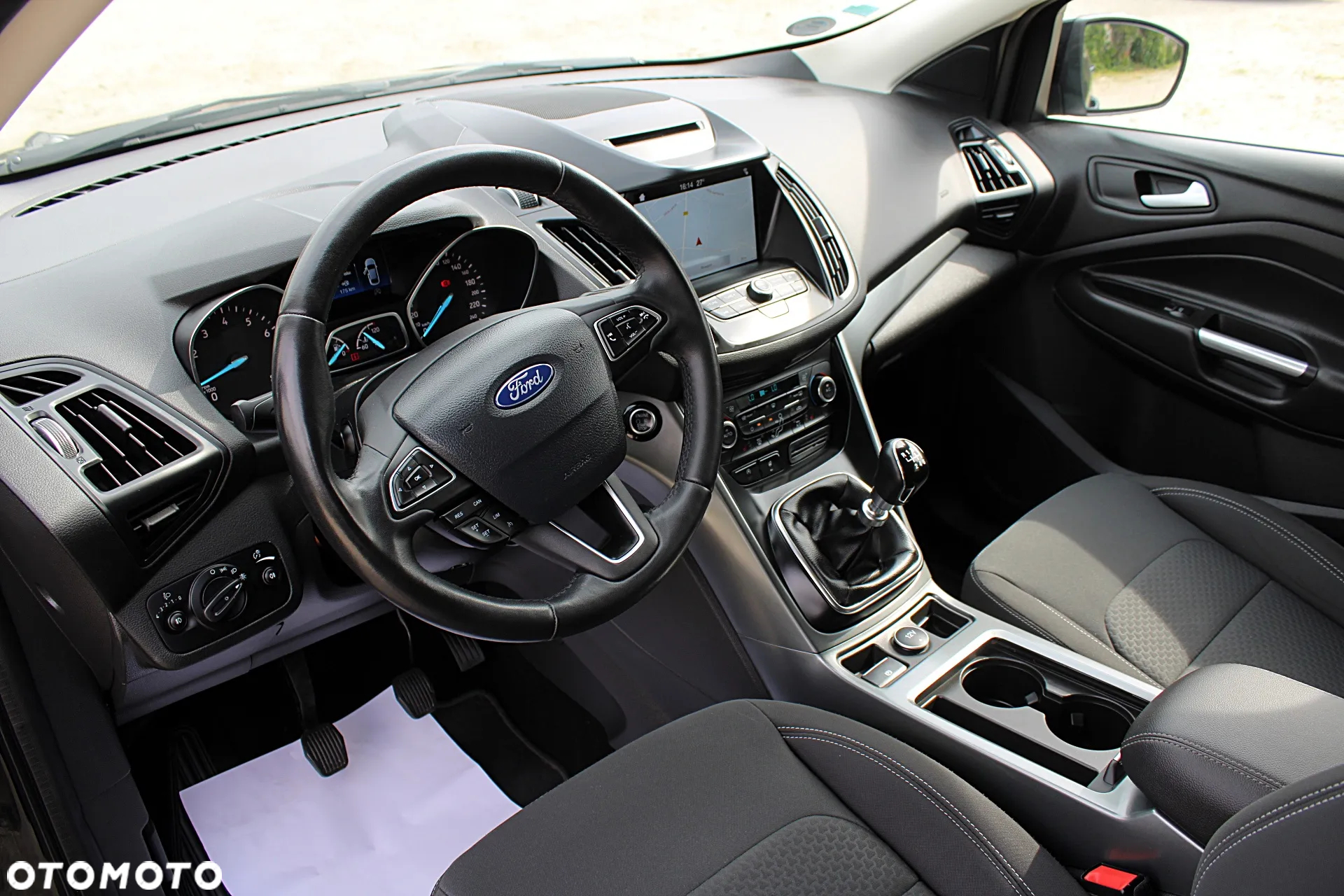 Ford Kuga - 12
