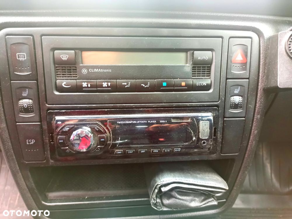 Volkswagen Passat 1.9 TDI Highline - 8