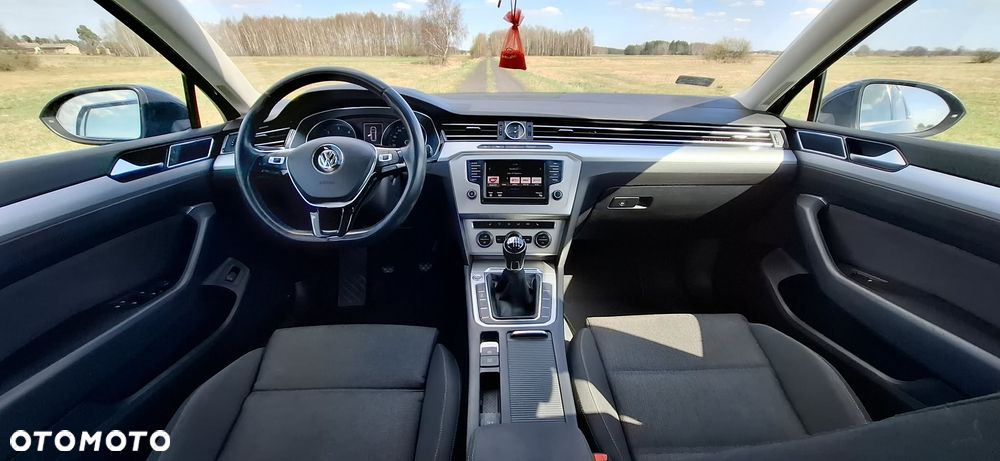 Volkswagen Passat 2.0 TDI (BlueMotion Technology) Comfortline - 16