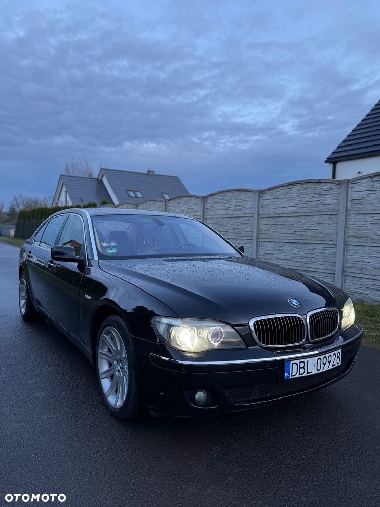 BMW Seria 7 740i L - 24