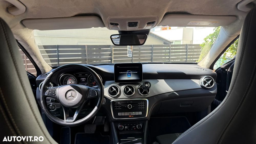 Mercedes-Benz GLA 180 7G-DCT StreetStyle - 13