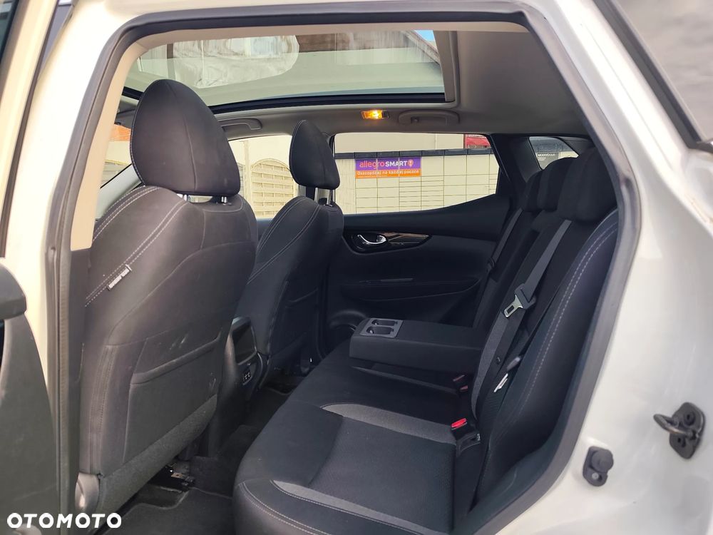 Nissan Qashqai 1.5 dCi TEKNA - 12