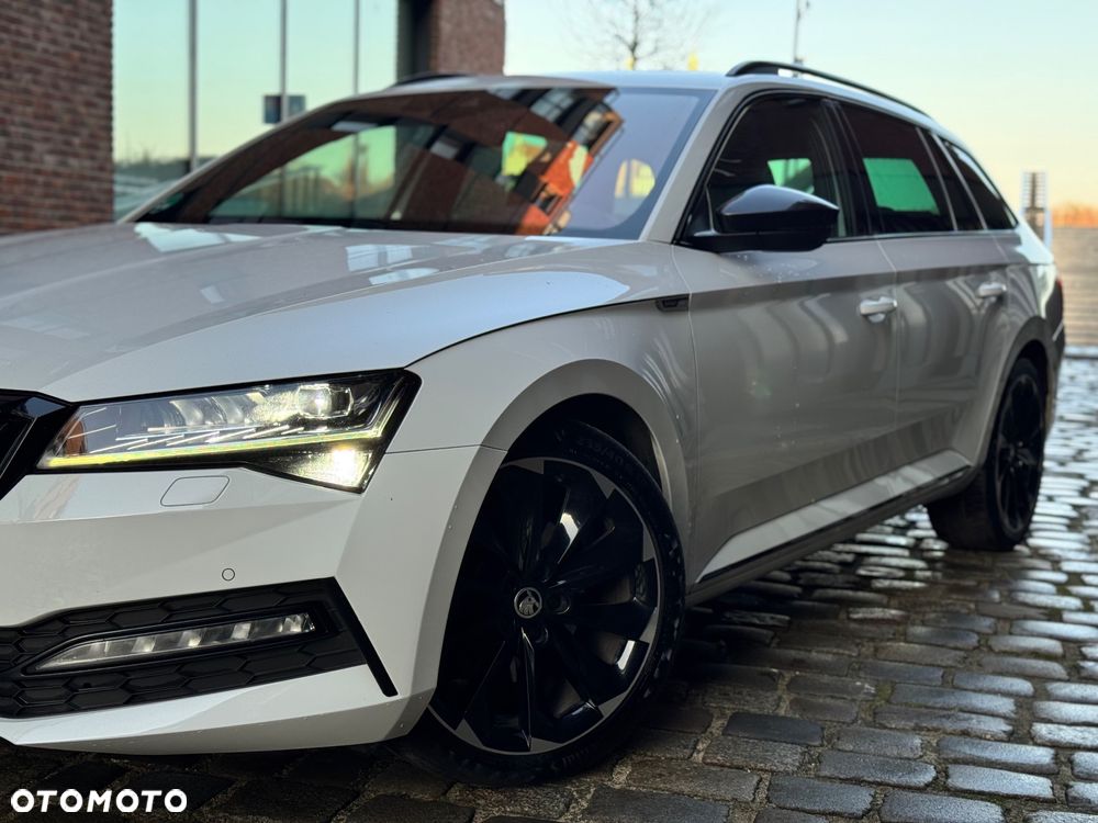 Skoda Superb 2.0 TDI SCR Sportline DSG - 17