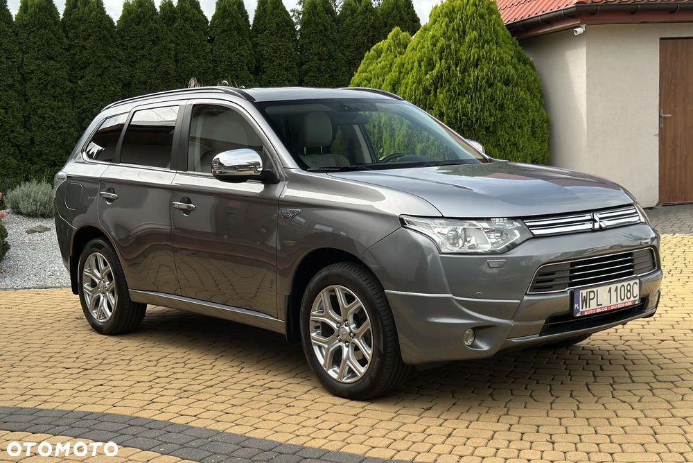 Mitsubishi Outlander - 17
