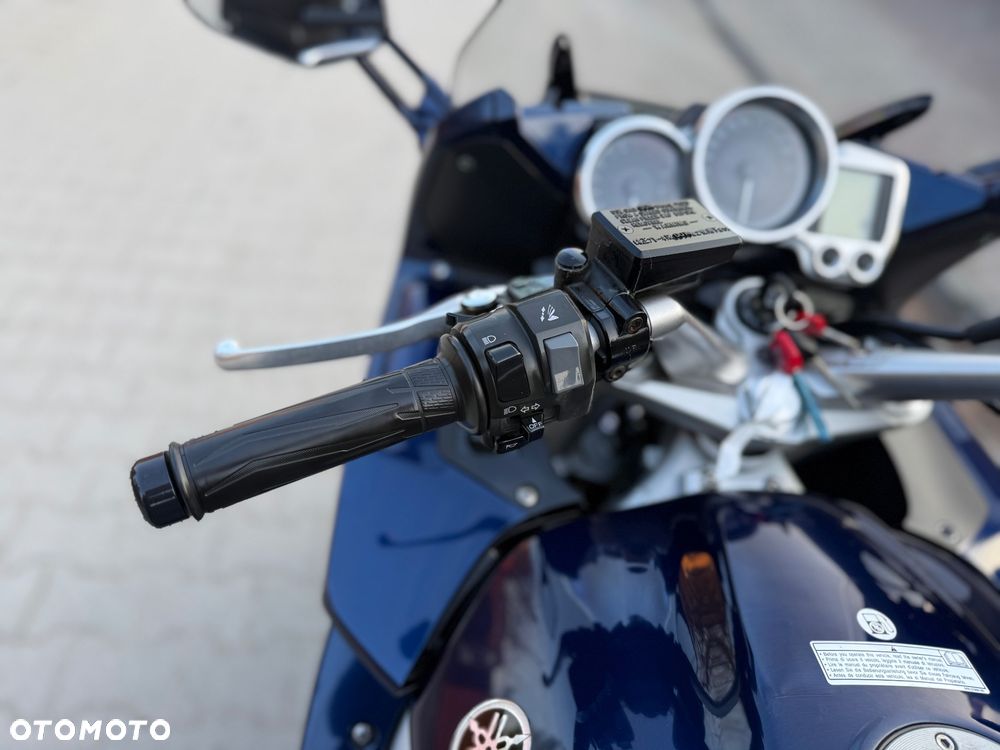 Yamaha FJR - 21