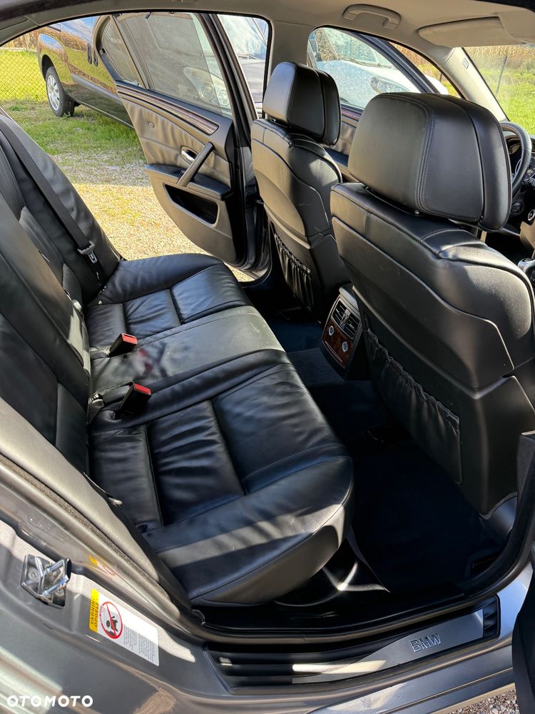 BMW Seria 5 530i - 12