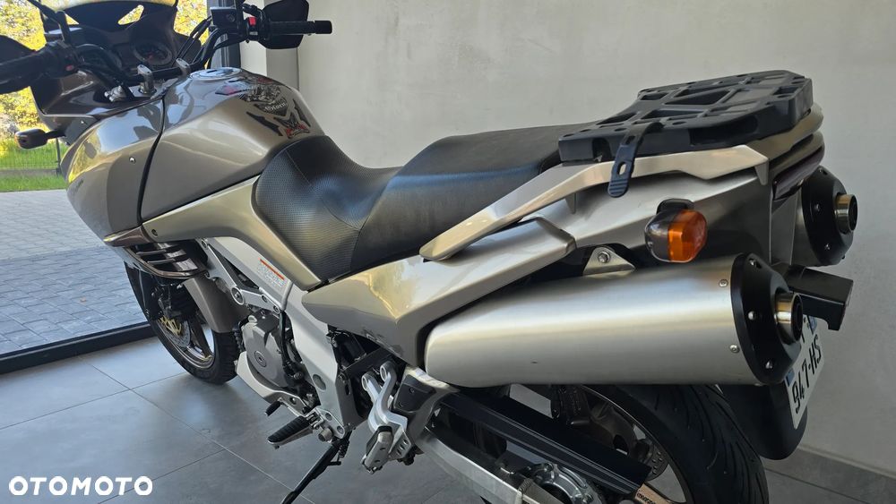 Suzuki V-STROM - 18