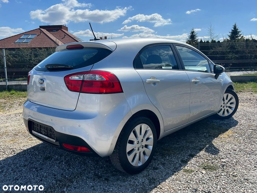 Kia Rio 1.2 Edition 7 - 9