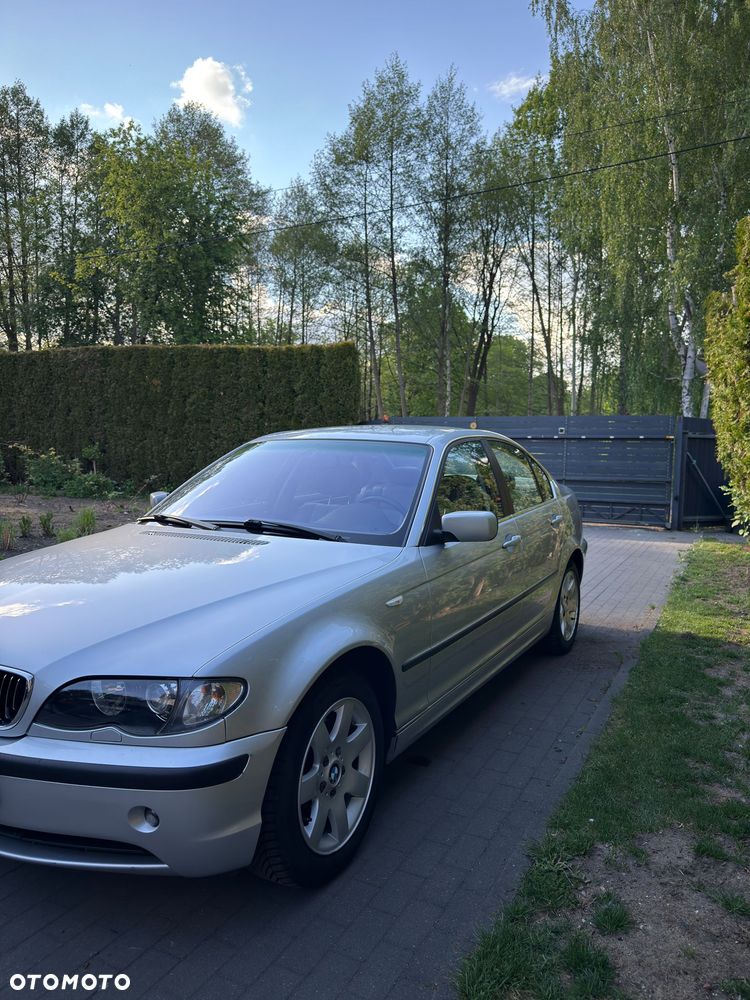BMW Seria 3 325i - 4