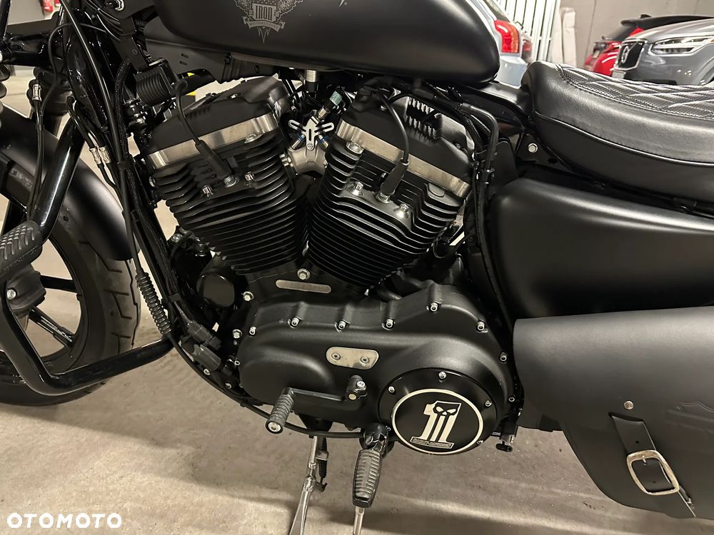 Harley-Davidson Sportster Iron 883 - 6