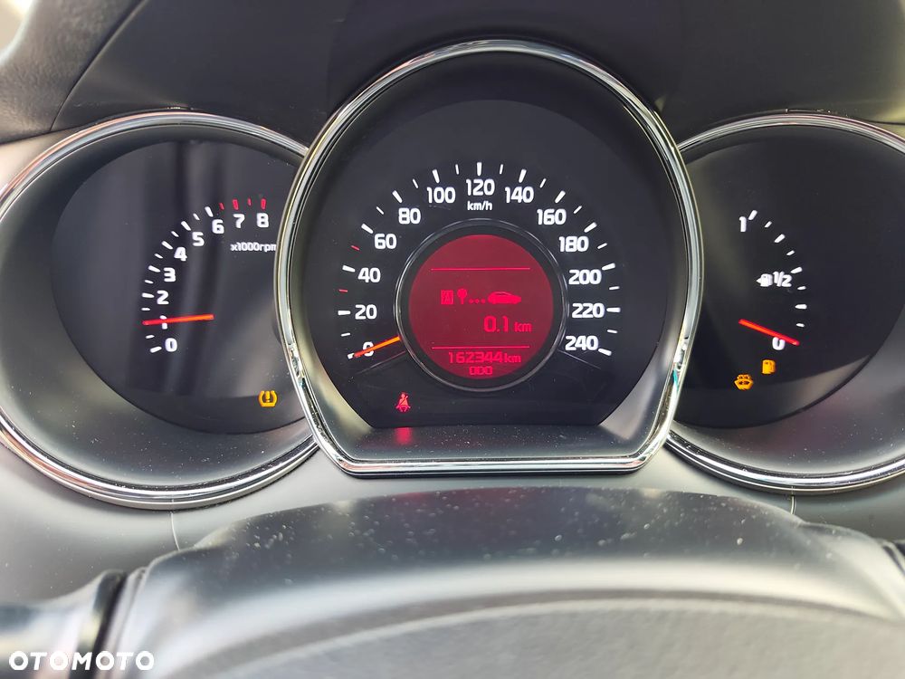 Kia Ceed - 13