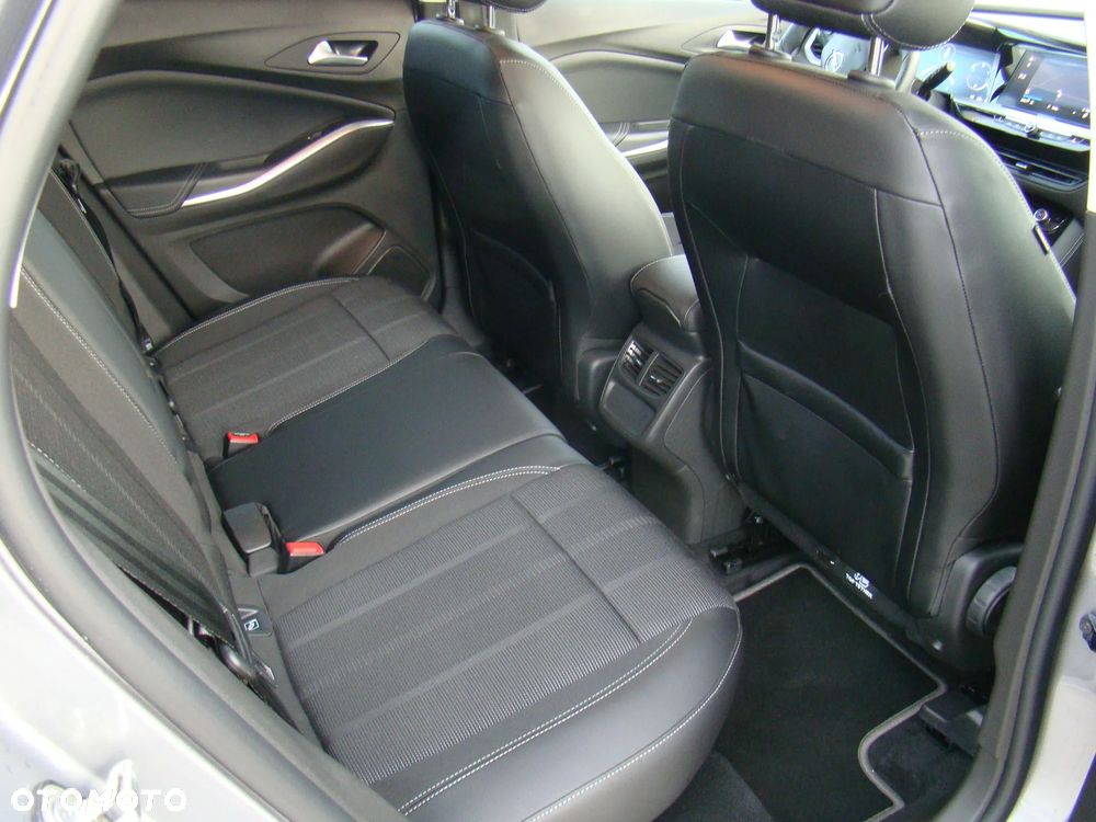 Opel Grandland 1.2 DI Automatik GS Line - 34