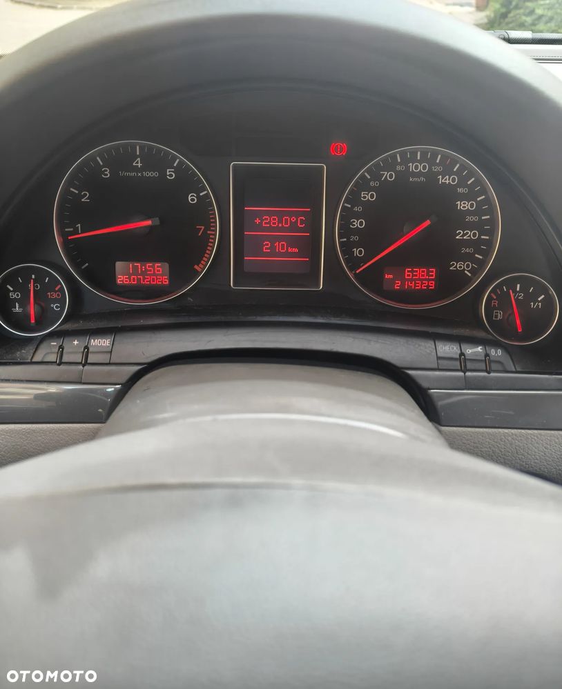 Audi A4 Limousine - 12