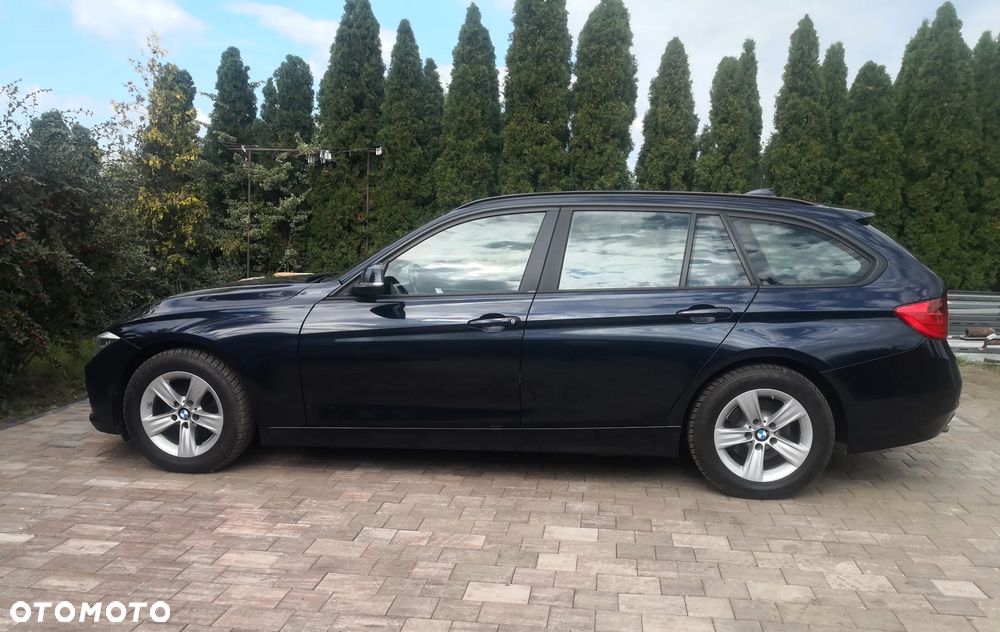 BMW Seria 3 318d - 10