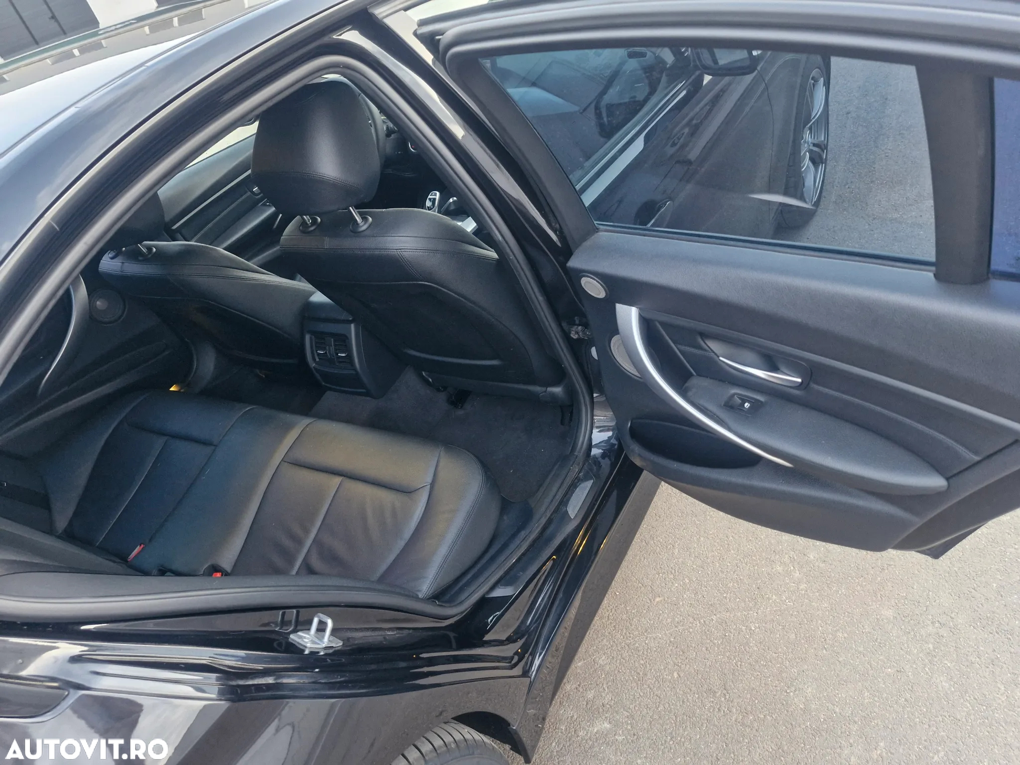 BMW Seria 3 335i xDrive Sport-Aut. - 12