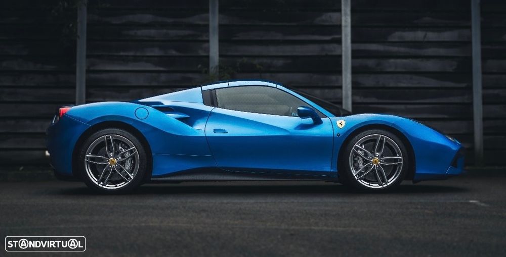 Ferrari 488 Spider - 6