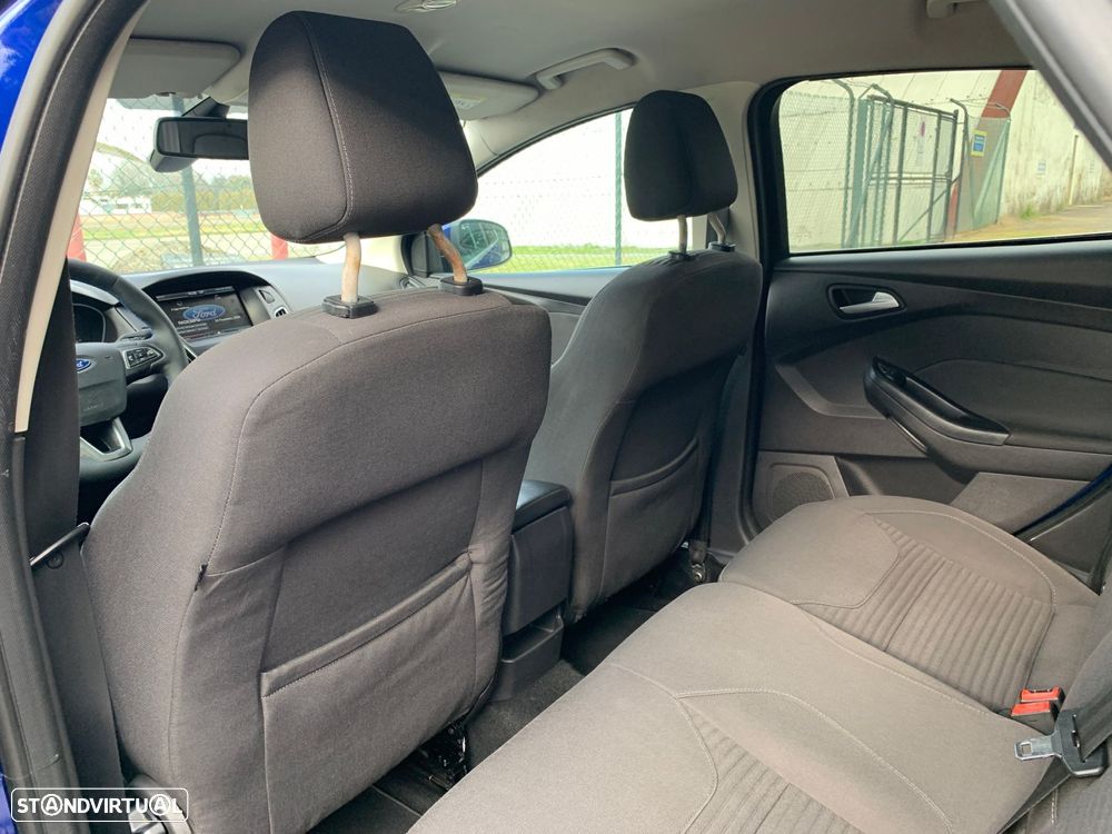 Ford Focus 1.5 TDCi Titanium ECOnetic - 27